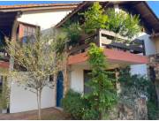 CASA DE 4 DORMITORIOS EN CONDOMINIO ZONA GOETHE