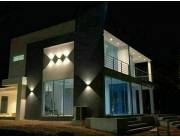 CASA EN VENTA SUNSET HILLS 3 DORMITORIOS