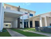 ALQUILO CASA A ESTRENAR CON PISCINA EN LUQUE