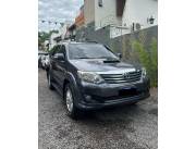 TOYOTA FORTUNER SRV 2014