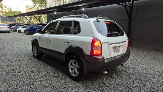 Hyundai Tucson 2005 — foto 6