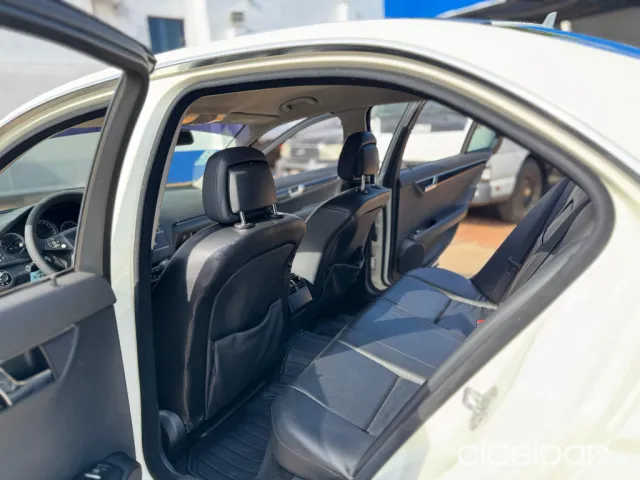 Mercedes-Benz C 200 2010 — foto 4