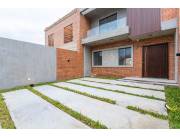 VENDO DUPLEX ESTILO MODERNO A ESTRENAR