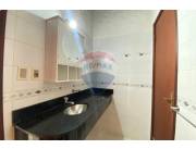 Se alquila hermosa casa ubicada en la exclusiva y tranquila zona del Yacht