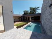 VENDO CASA EN LAMBARÉ-ZONA UNICANAL-CANAL 13