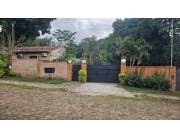 VENDO CASA C/ PISCINA EN SAN BERNARDINO!!