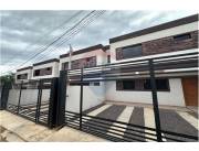 Vendo Hermoso y Amplio Duplex en Laurelty Luque