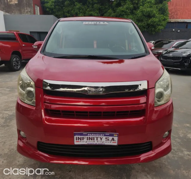 Toyota Noah 2007 - foto 2