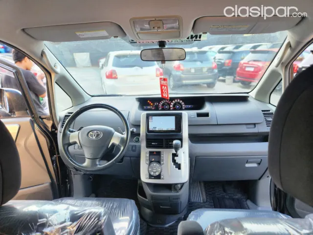 Toyota Voxy 2009 — foto 7