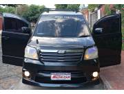 VENDO TOYOTA NOAH CHAPA MERCOSUR AÑO 2003 MOTOR 2.0 DOBLE AIRE 3 HILERAS LLANTAS DEPORTIVA