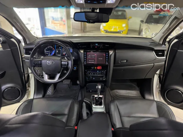 Toyota Fortuner 2023 — foto 8
