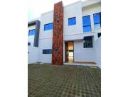 EN VENTA AMPLIO DUPLEX A ESTRENAR EN LUQUE