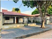 VENDO CASA EN SAN LORENZO - ZONA FUENTE SHOPPING