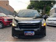 Toyota new Noah año 2008 real full equipo