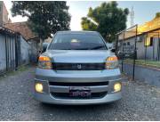 Toyota Voxy año 2002