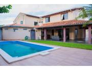 CASA EN VENTA, LAMBARE, ZONA A DOS CUADRAS DE REPUBLICA ARGENTINA