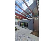 Vendo hermosa residencia en esquina, a estrenar. En San Bernardino 📍Zona Club Lago Azul
