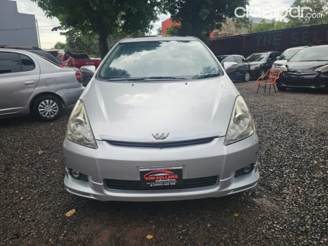 Toyota Wish 2004 — foto 2
