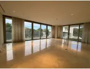 Vendo Lujosa Residencia Semipiso de 3 Suites en el Barrio Mburucuya-CLAP6982716