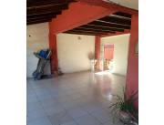 VENDO CASA EN LUQUE BARRIO MORA CUE COD 5268