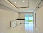 VENDO CHALET A ESTRENAR EN CAPIATA A UNA CUADRA DE AV. EMILIO GABRIAGUEZ DE TRES DORMIT.