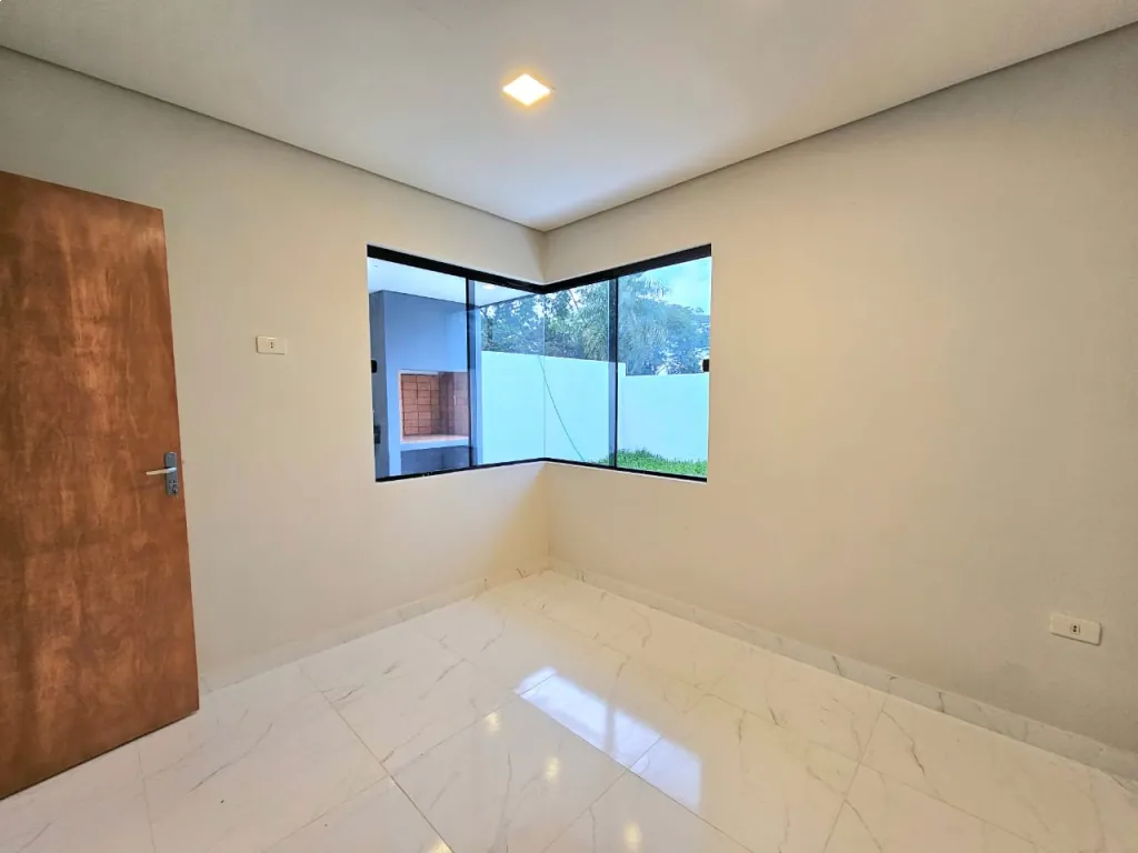 VENDO CHALET A ESTRENAR EN CAPIATA A UNA CUADRA DE AV. EMILIO GABRIAGUEZ DE TRES DORMIT. — foto 3