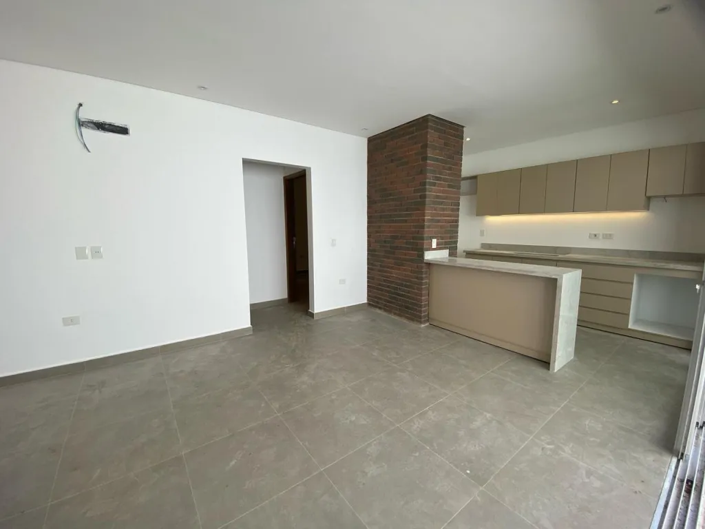 VENDO CHALET A ESTRENAR EN MARIANO ROQUE ALONSO ZONA AEROPUERTO COD 5306 — photo 3
