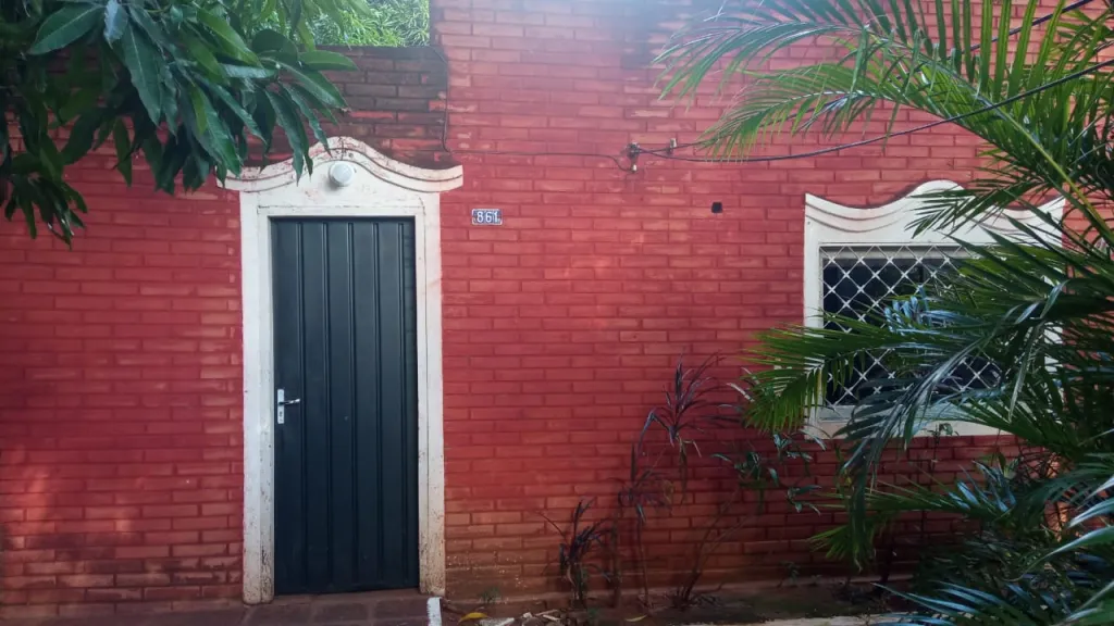 ¡VENDO CASA EN ESQUINA – FDO. DE LA MORA ZONA SUR! — foto 2
