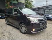 DISPONIBLE TOYOTA NEW NOAH AÑO 2014 2.0 NAFTA RECIEN IMPORT SIN USO EN PY 🇵🇾