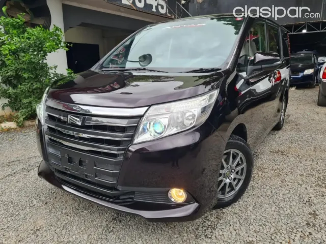 Toyota Noah 2014 — foto 4
