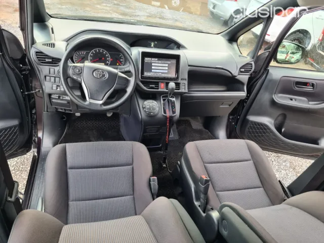 Toyota Noah 2014 — foto 7