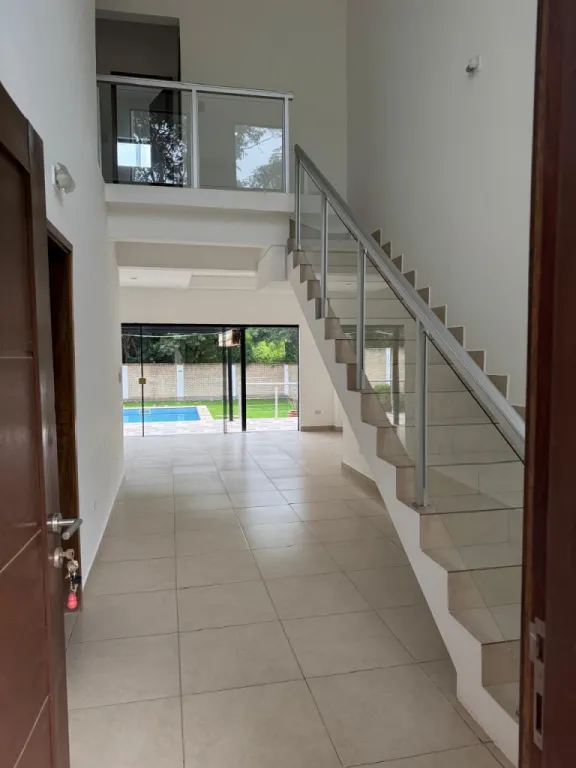 EN ALQUILER DUPLEX DE 3 DORMITORIOS CON PISCINA EN SURUBI’I. — foto 2