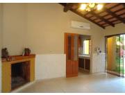 ALQUILO CASA CON PISCINA EN ASUNCION Bª YKUA SATI COD 5524