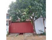 VENDE Casa en barrio Mcal. Estigarribia