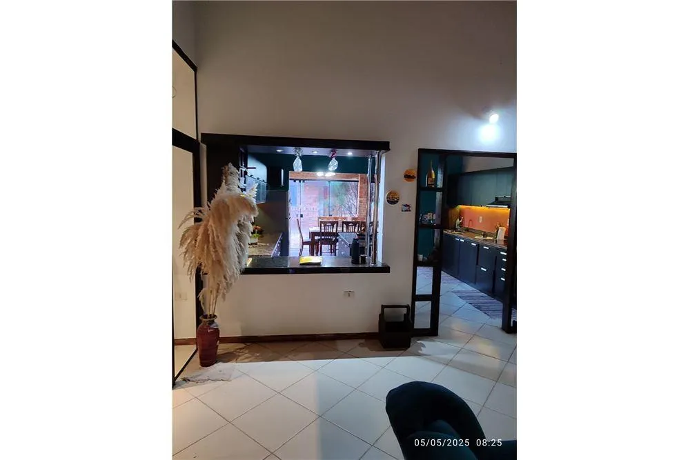 VENDO HERMOSA CASA EN LUQUE- LOMA MERLO — foto 3