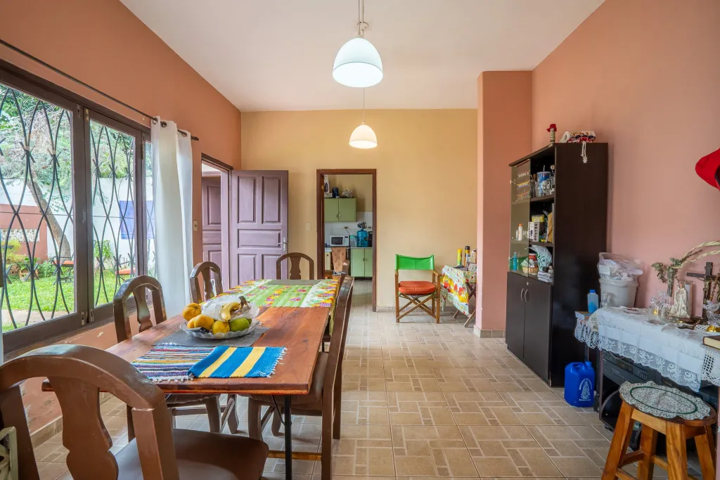 🏡 Casa en Venta con Piscina en el Corazón de Mburucuyá – Zona Premium Residencial — foto 2