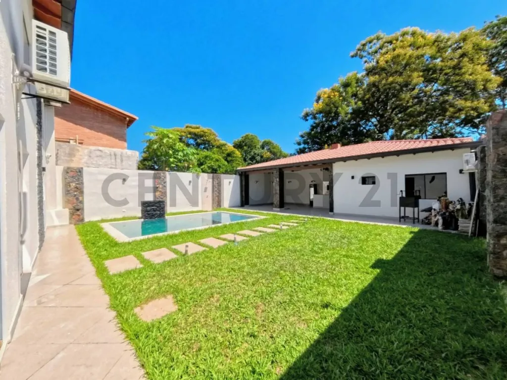 RESIDENCIA EN LAMBARE ZONA CANAL 13 EN VENTA — foto 3