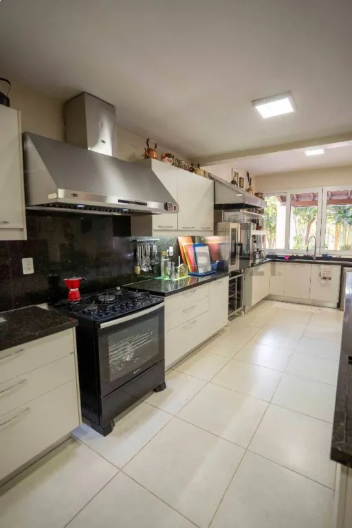 Residencia sobre la Avenida del Yacht En Venta — foto 2