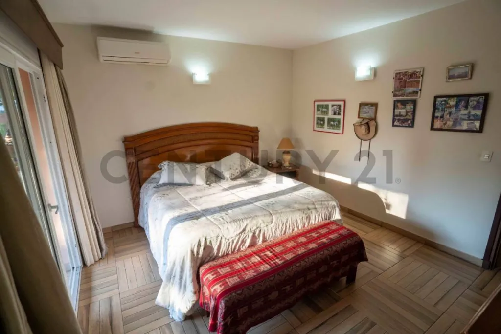 Residencia sobre la Avenida del Yacht En Venta — foto 3