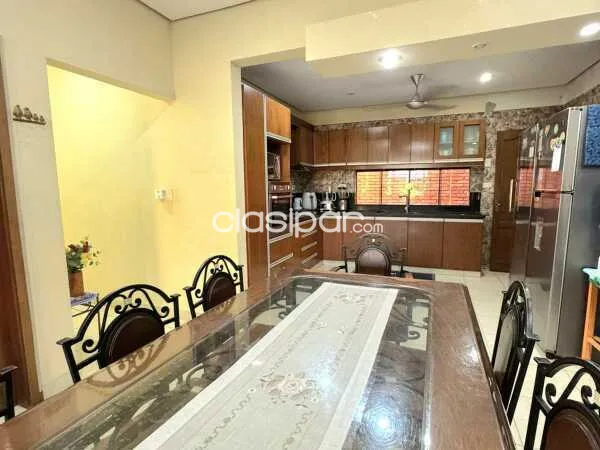 VENDO HERMOSA RESIDENCIA CON PISCINA EN SAN LORENZO — photo 3