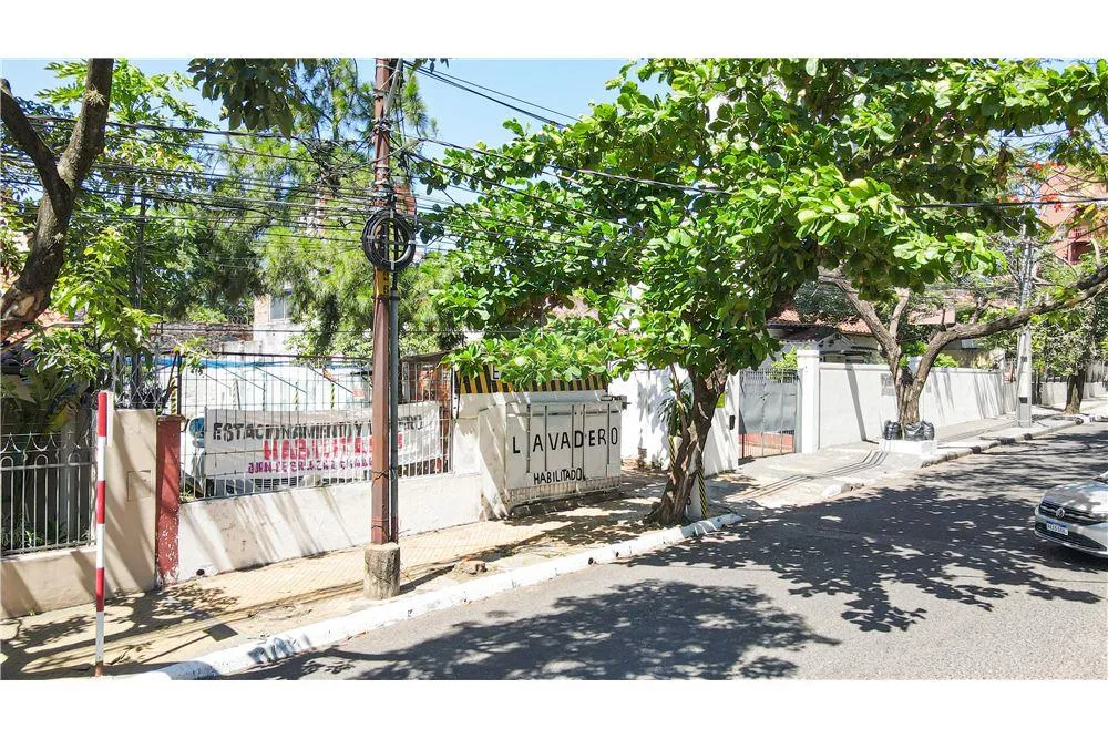 VENDO AMPLIO TERRENO EN LAS MERCEDES SOBRE JUAN DE SALAZAR — photo 2