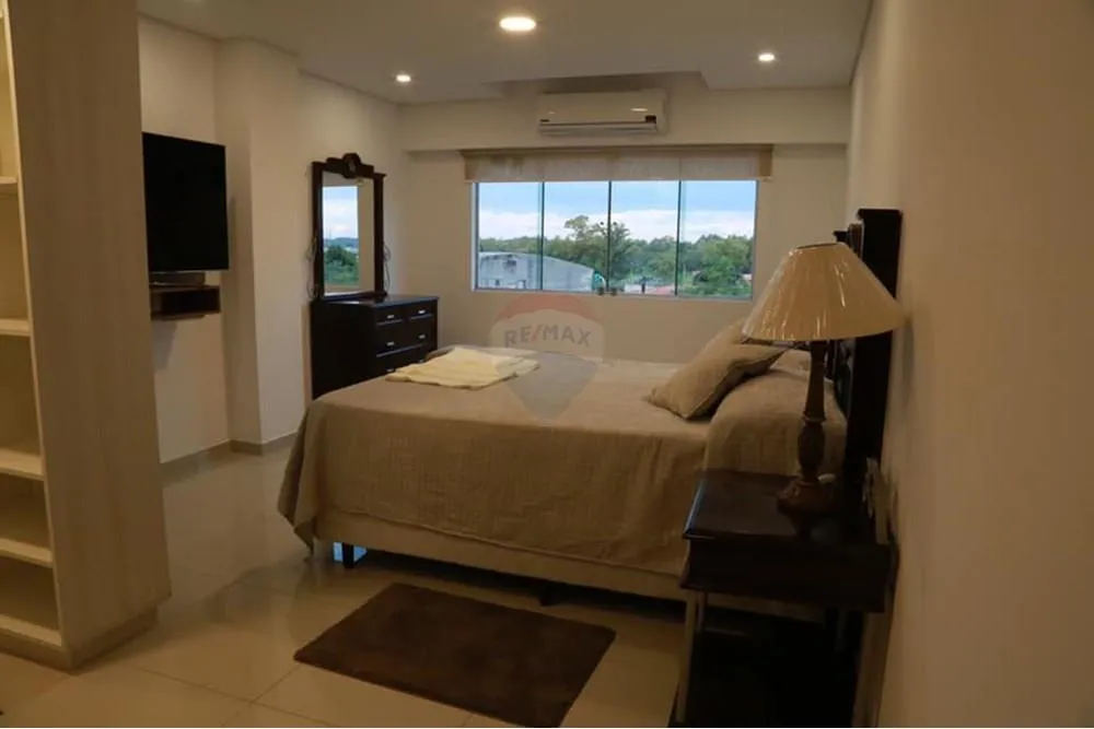 VENDO DEPARTAMENTO EN EDIFICIO SALVADOR DEL MUNDO — foto 2