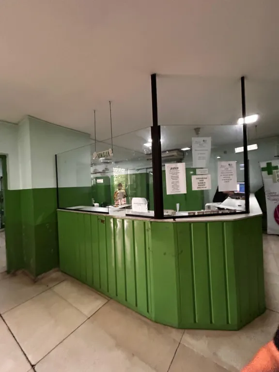 Vendo Edificio en esquina Avenida Peru — foto 2