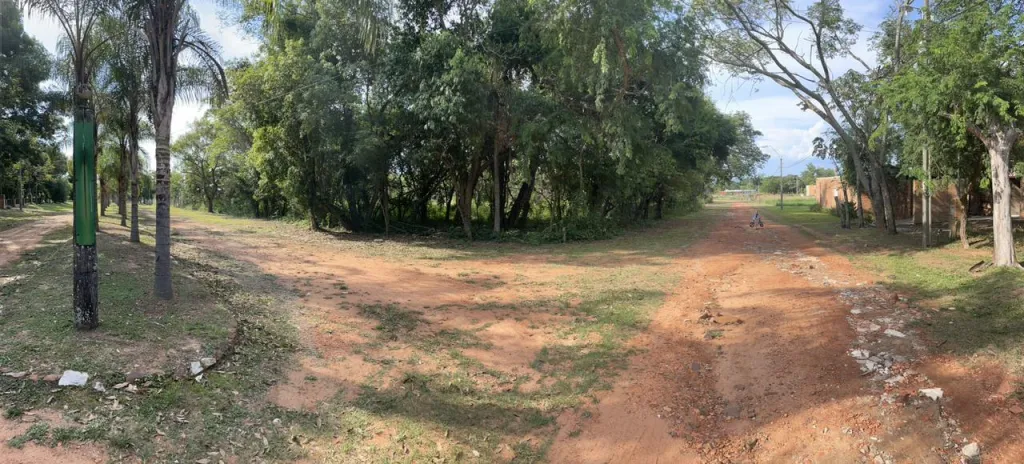 Vendo Terreno en Esquina, Barrio Cerrado, Ypacaraí - LLA7005710 — foto 2