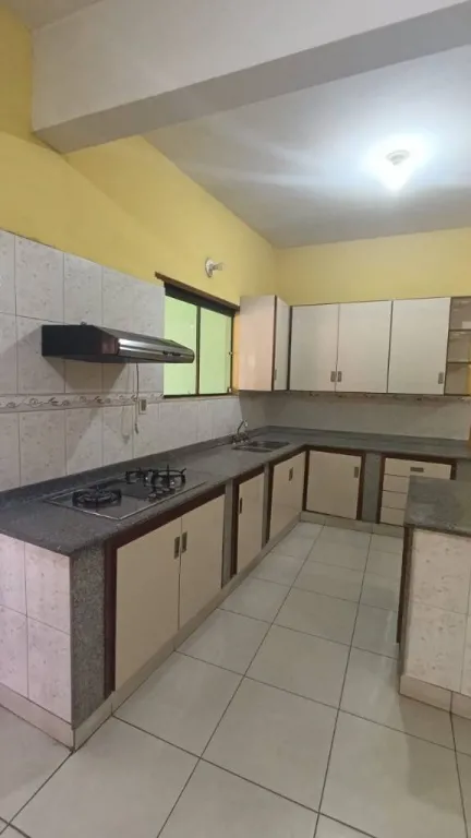 Alquilo Casa en Villa Elisa con excelente ubicación — foto 2