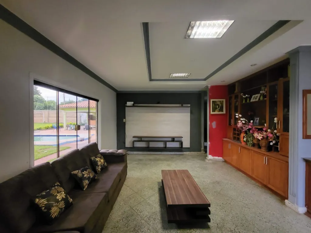 Encantadora Casa Quinta totalmente amoblado en venta en M.R.A — foto 3