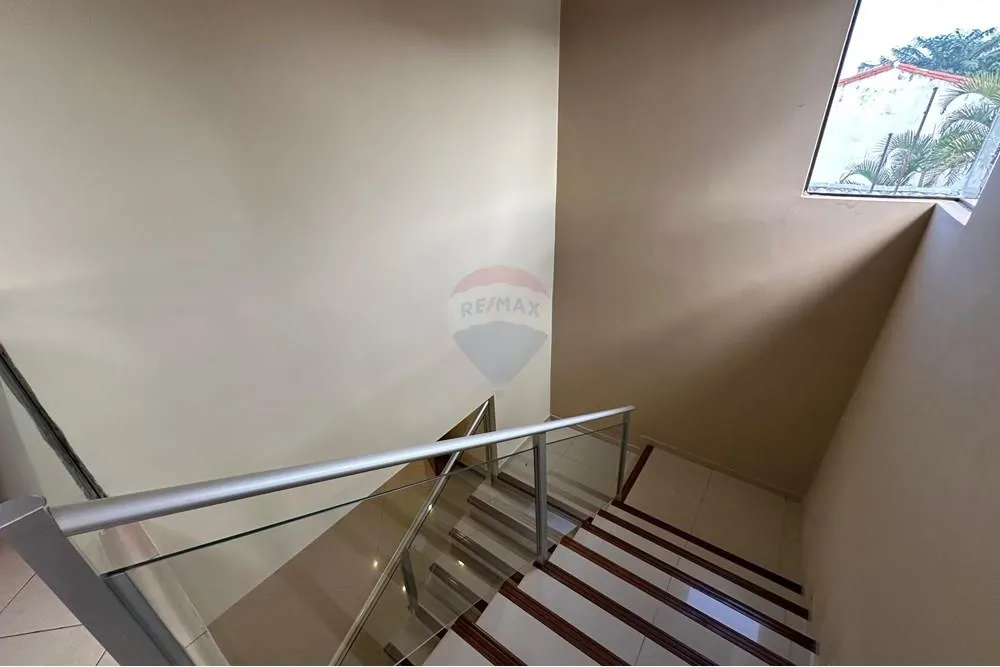 VENDO RESIDENCIA EN LAMBARÉ – BARRIO VALLE APU’A — foto 3