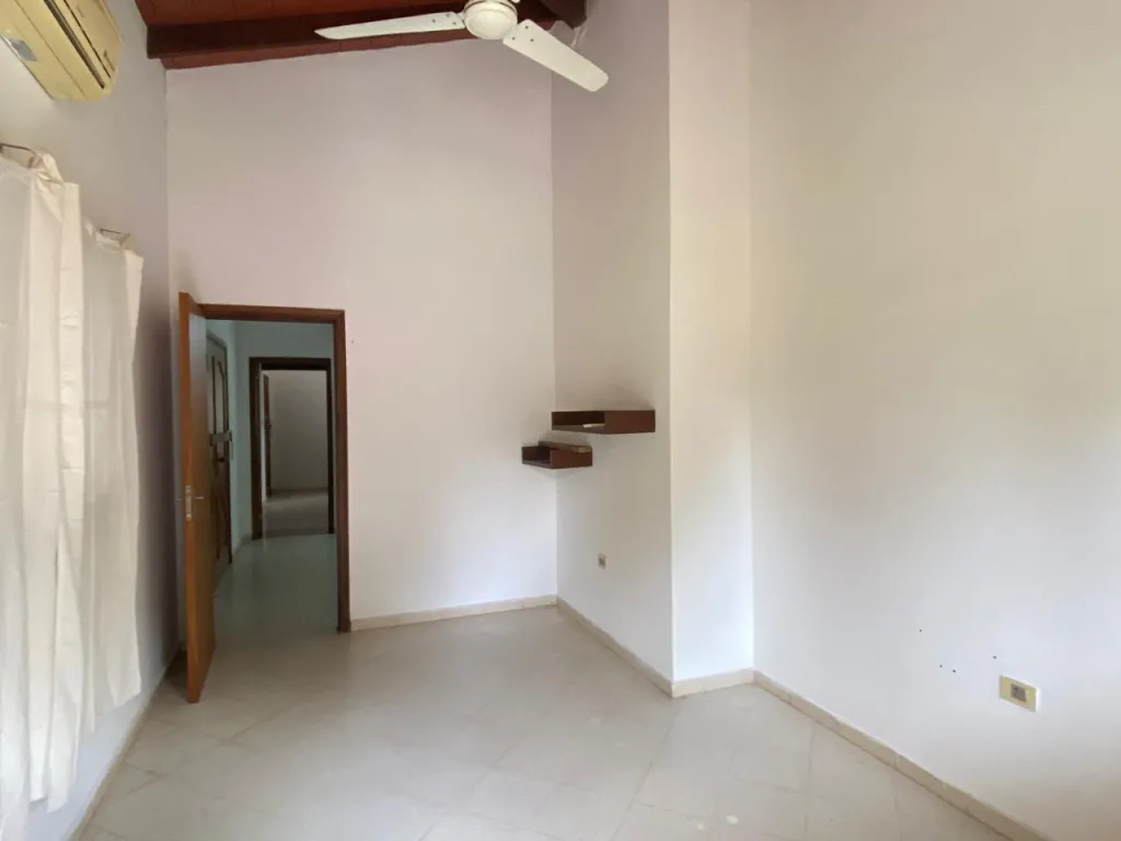 Vendo Casa De Seis Dormitorios EN Mariano Roque Alonso — foto 2