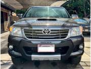 VENDO TOYOTA HILUX DE TOYOTOSHI 2015 MOTOR DIESEL TURBO MECÁNICO UNICO DUEÑO