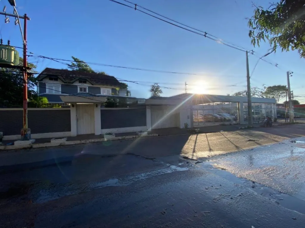 VENDO CASA DE DOS PISOS CON PISCINA — foto 2